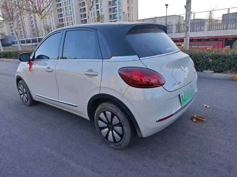 新乡25年五菱汽车缤果8