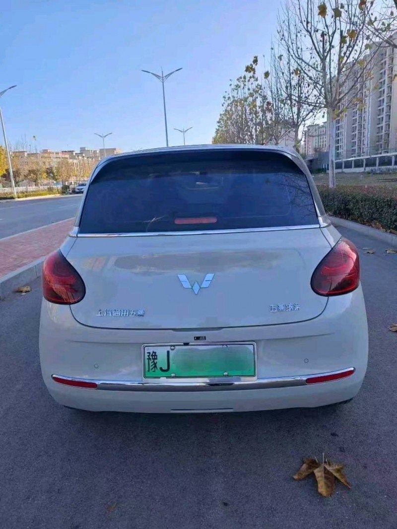 新乡25年五菱汽车缤果9