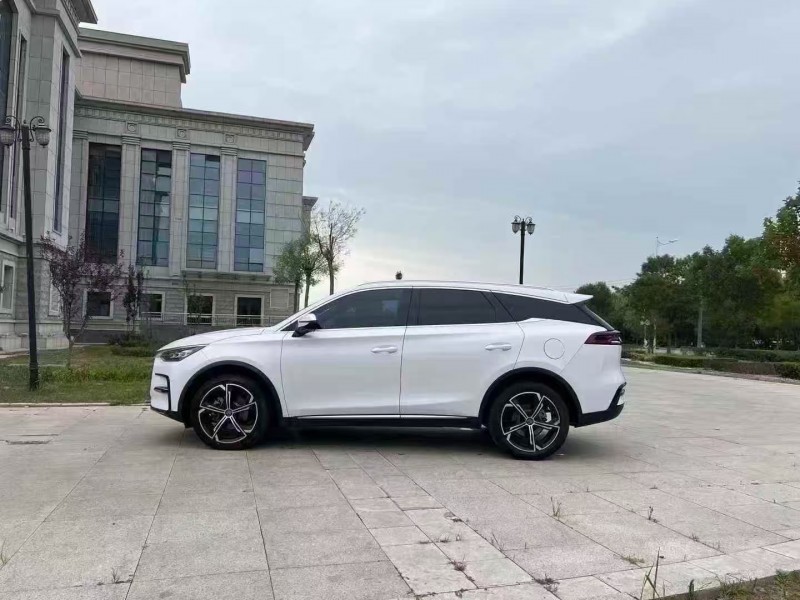 唐山22年比亚迪唐9