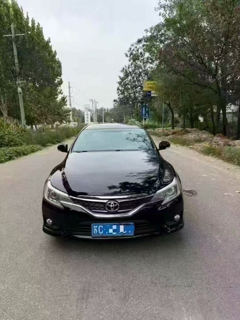 菏泽14年丰田锐志1