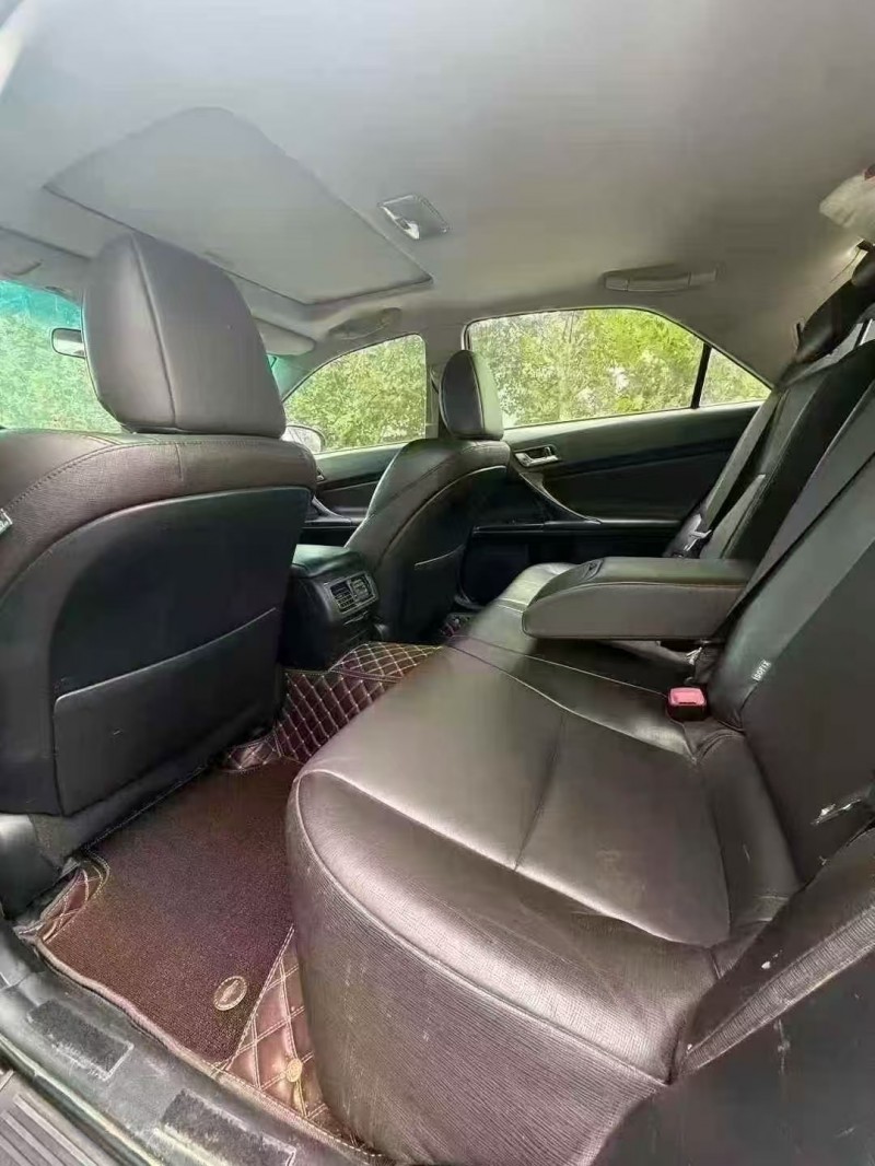 菏泽14年丰田锐志5