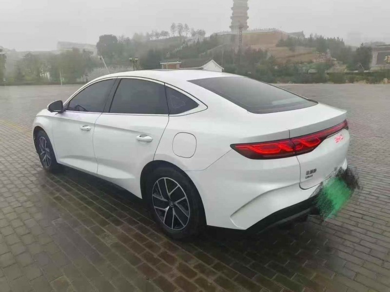 菏泽25年比亚迪秦8