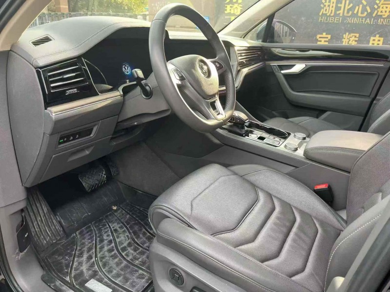 连云港20年大众途锐4