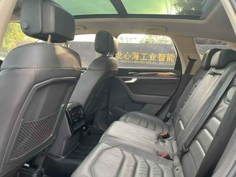 连云港20年大众途锐7