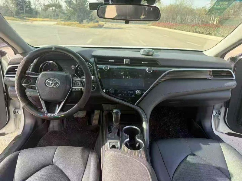 济宁20年丰田凯美瑞6