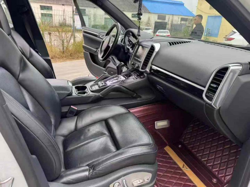 徐州13年保时捷卡宴4