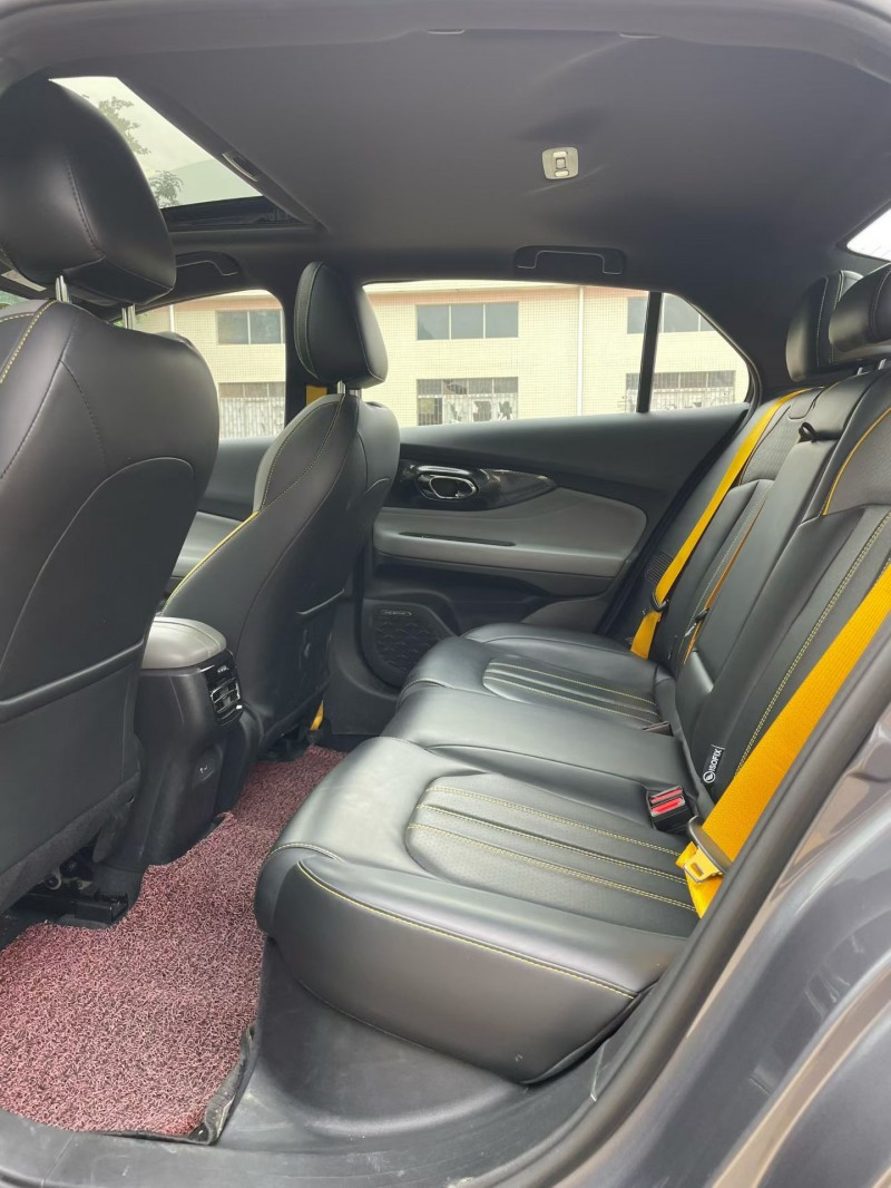 中山21年传祺影豹6