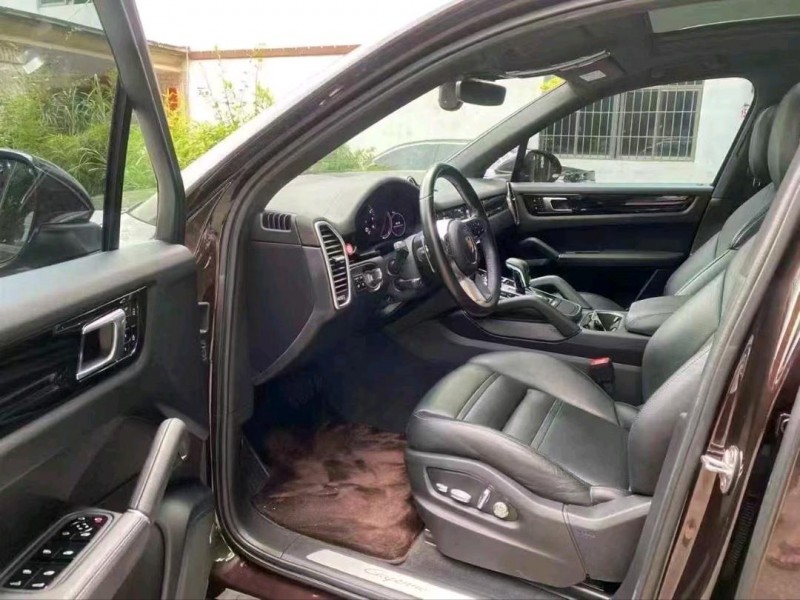 深圳22年保时捷卡宴4