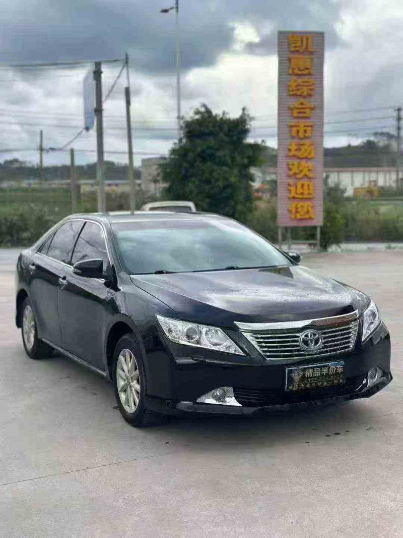 梧州13年丰田凯美瑞3