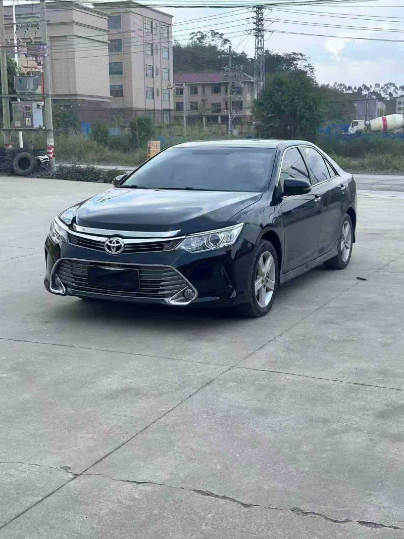 梧州18年丰田凯美瑞3