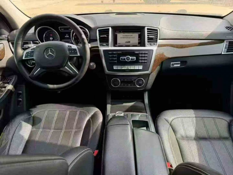 保山15年奔驰GL8