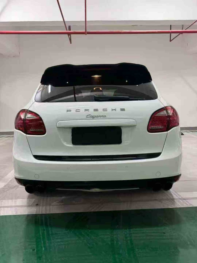 重庆13年保时捷卡宴9