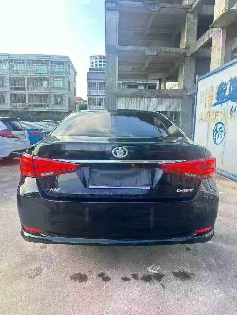 梧州17年丰田皇冠8