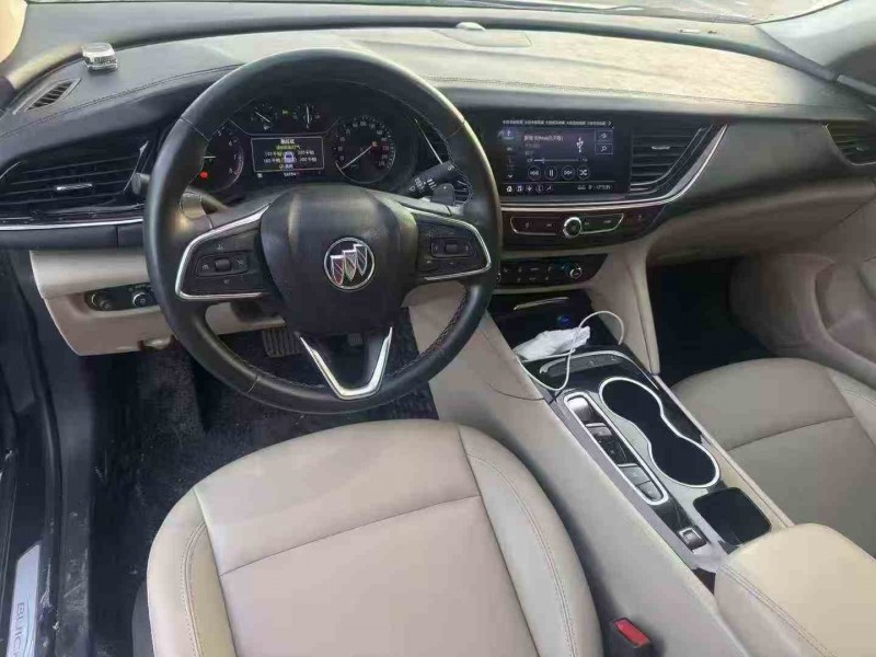 重庆20年别克君威9