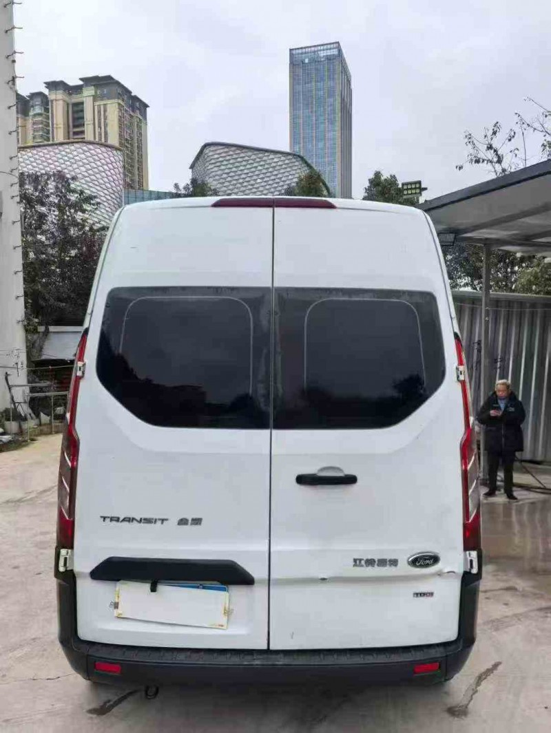 楚雄23年福特全顺5