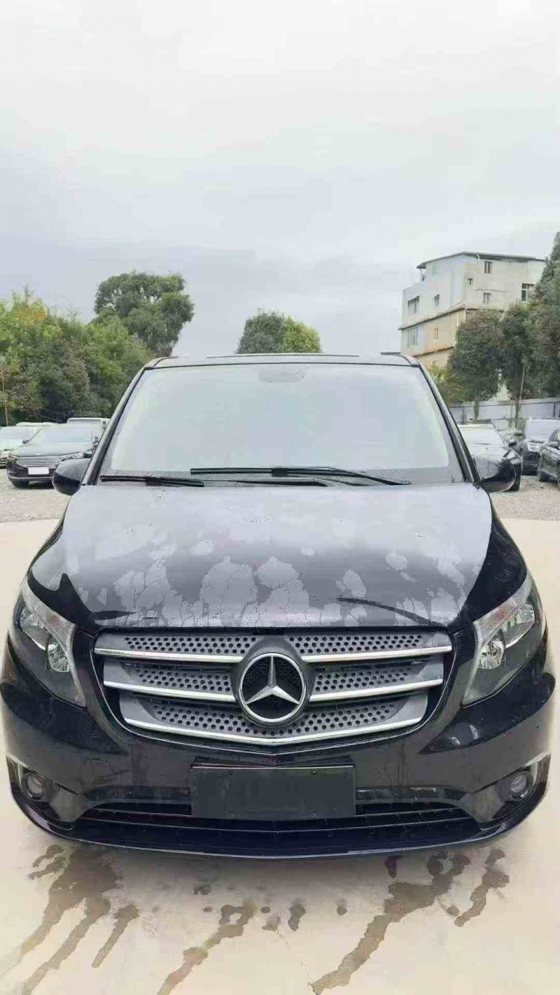 曲靖21年奔驰威霆1