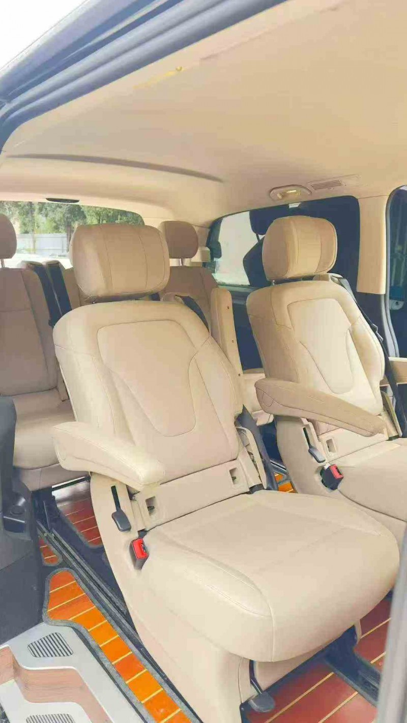 曲靖21年奔驰威霆3