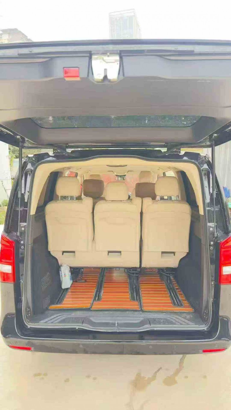 曲靖21年奔驰威霆9