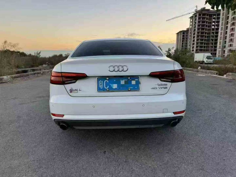 梧州17年奥迪A4L8