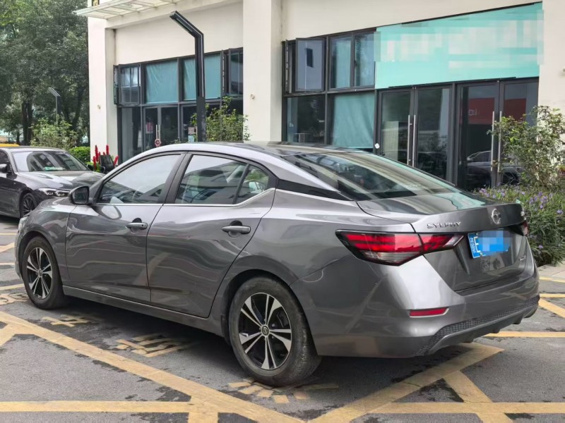 深圳20年日产轩逸5