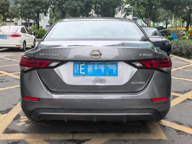 深圳20年日产轩逸6