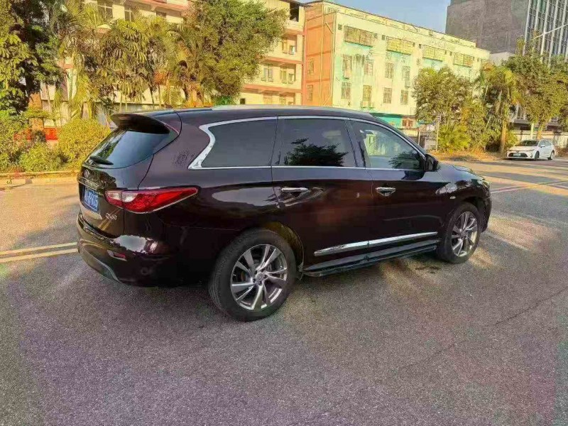 北海16年英菲尼迪QX607