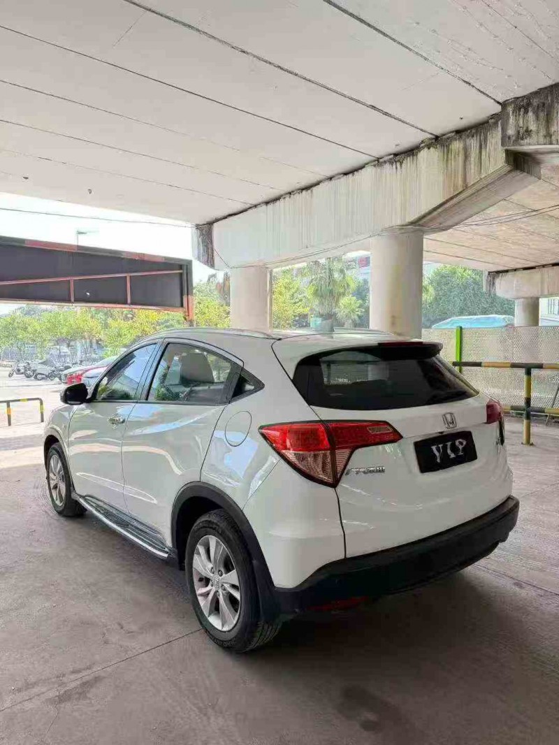 江门17年本田缤智8