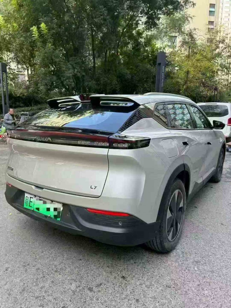 泸州25年东风风神8