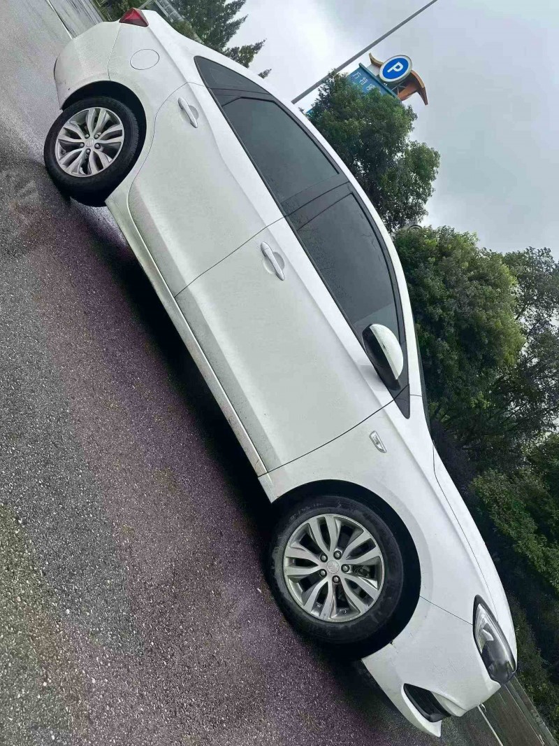 泸州20年别克英朗5