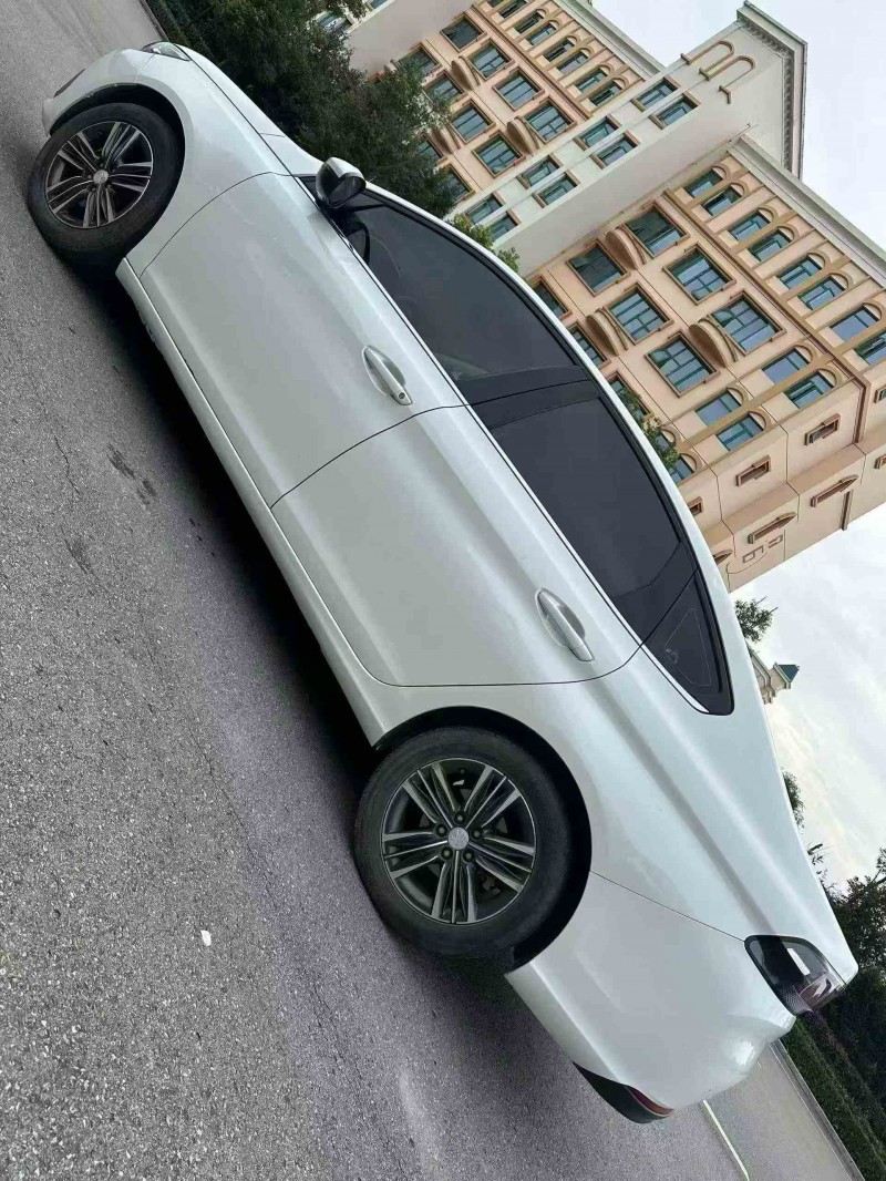 成都18年东风标致7