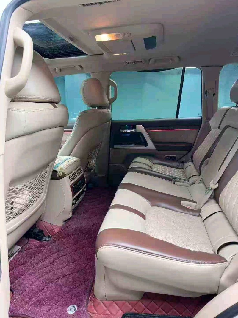 泸州15年丰田兰德酷路泽5