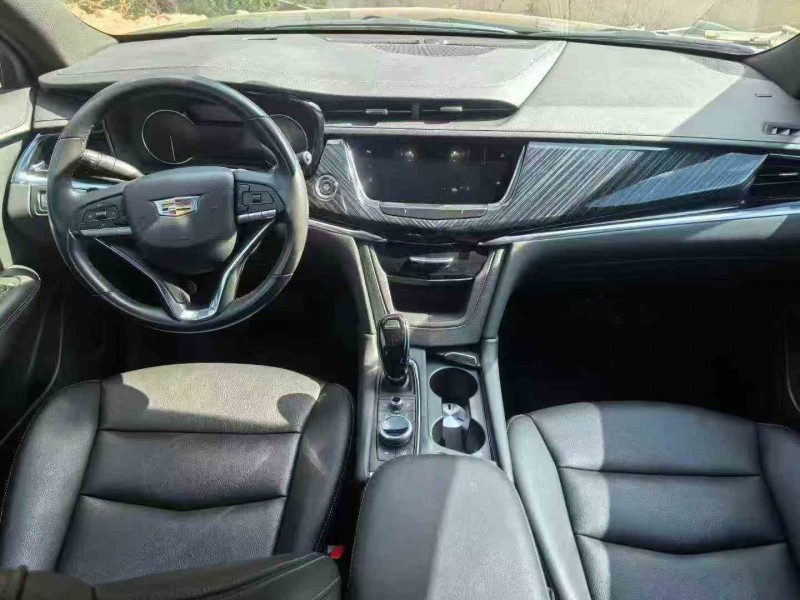 楚雄23年凯迪拉克XT68