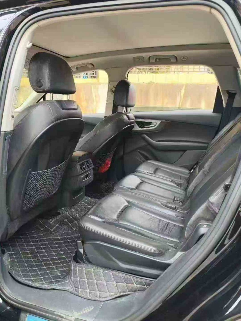 保山17年奥迪Q77