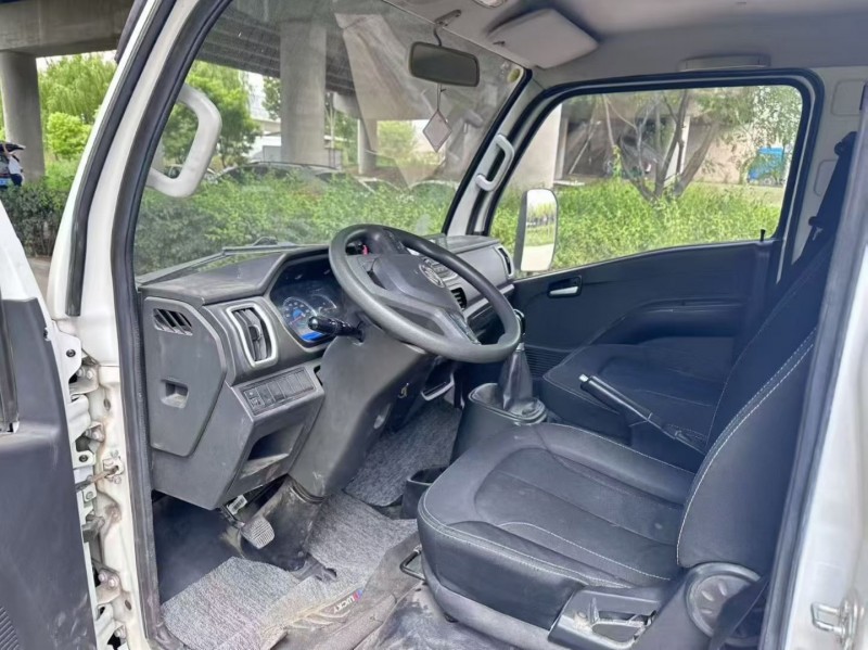 青岛23年上汽集团轻卡4