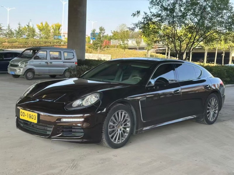 青岛15年保时捷帕拉梅拉2