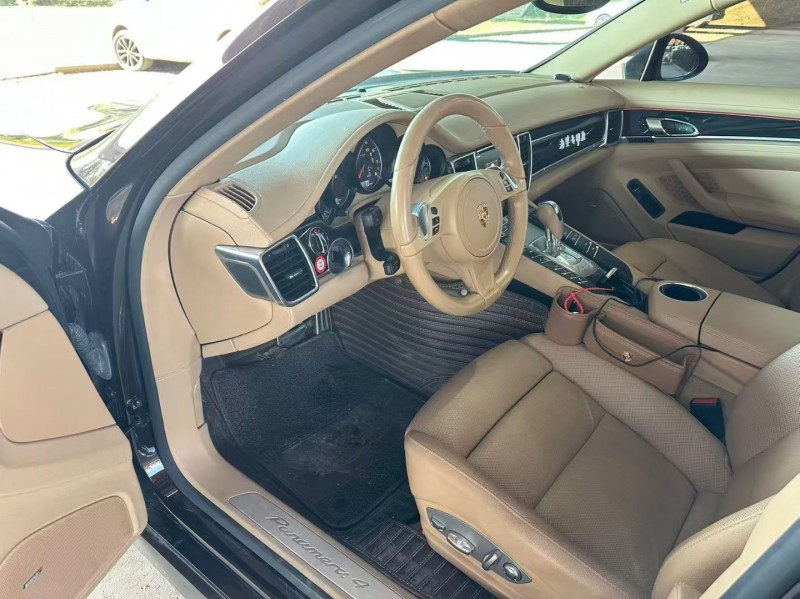 青岛15年保时捷帕拉梅拉4