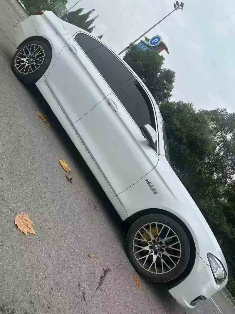 德阳17年宝马5系3