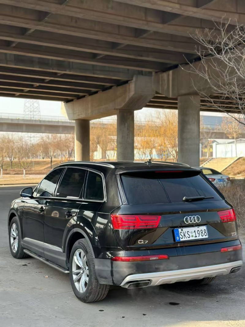 青岛18年奥迪Q77