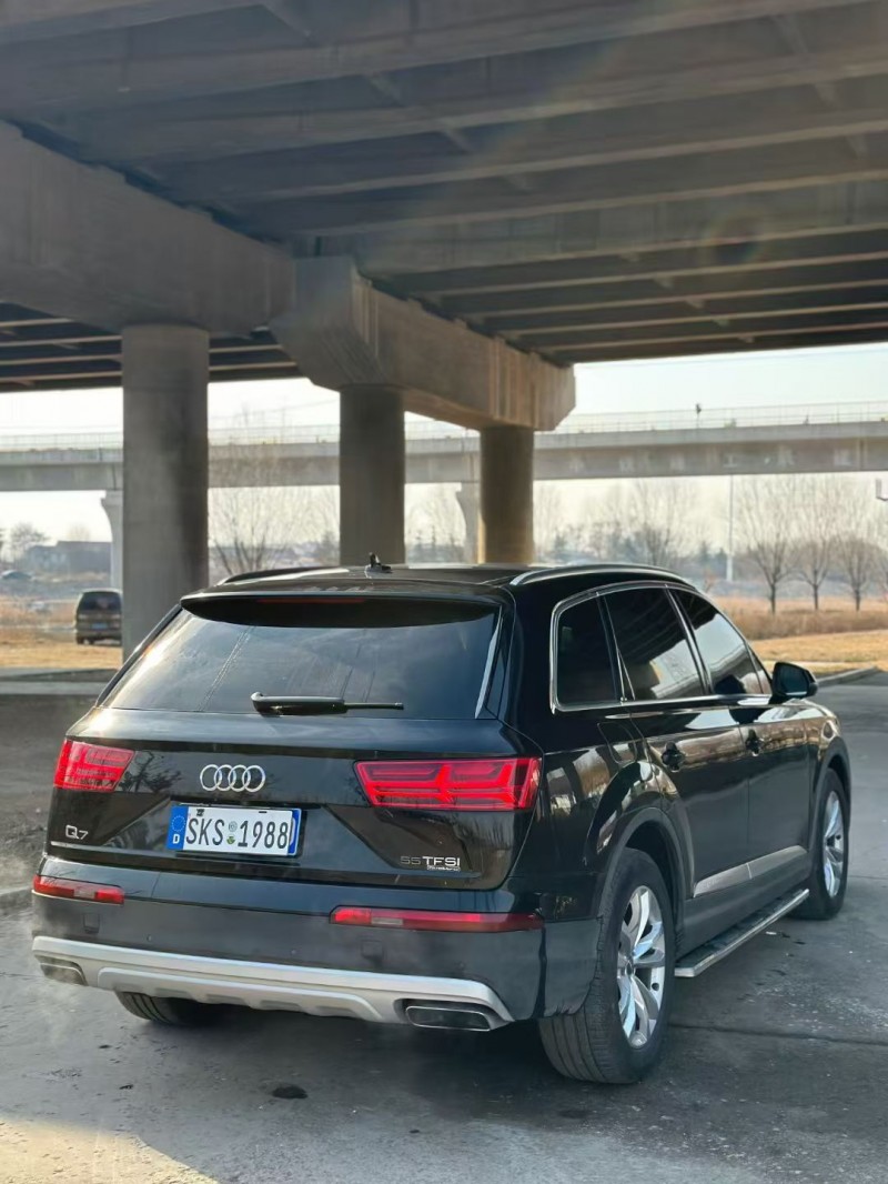 青岛18年奥迪Q78