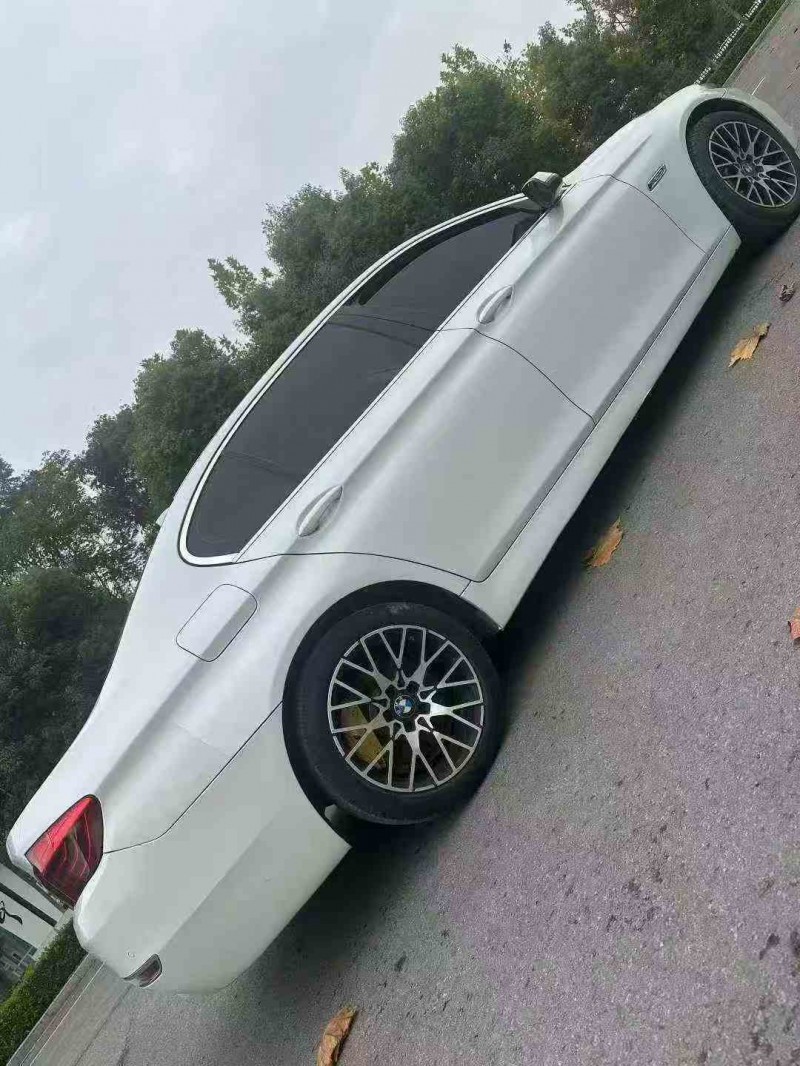 德阳17年宝马5系8