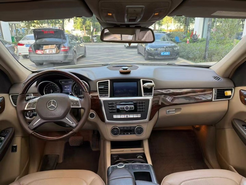 深圳12年奔驰ML3