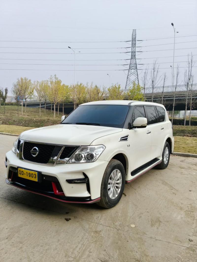 青岛18年日产途乐3