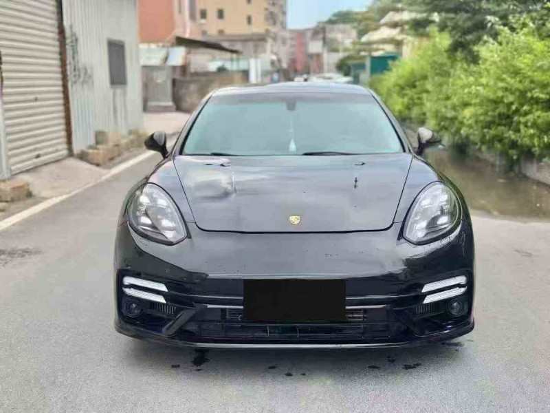 厦门15年保时捷帕拉梅拉1