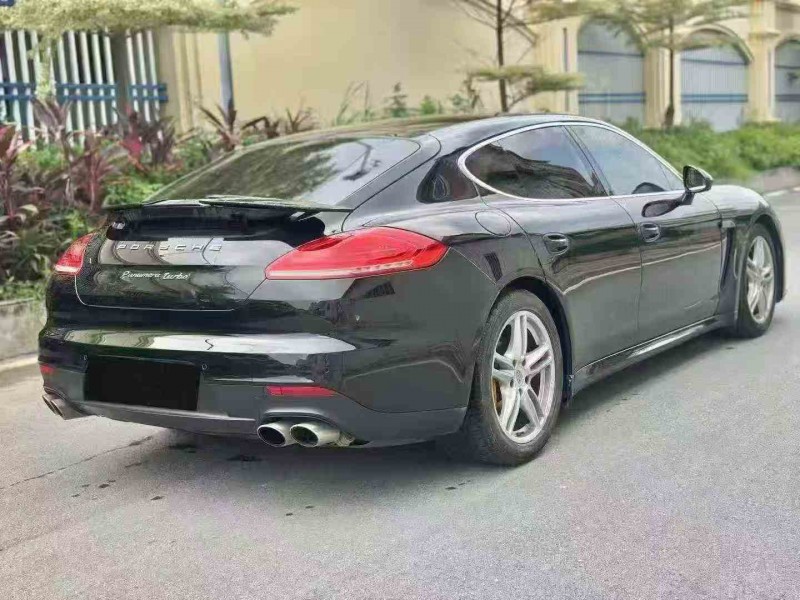 厦门15年保时捷帕拉梅拉8