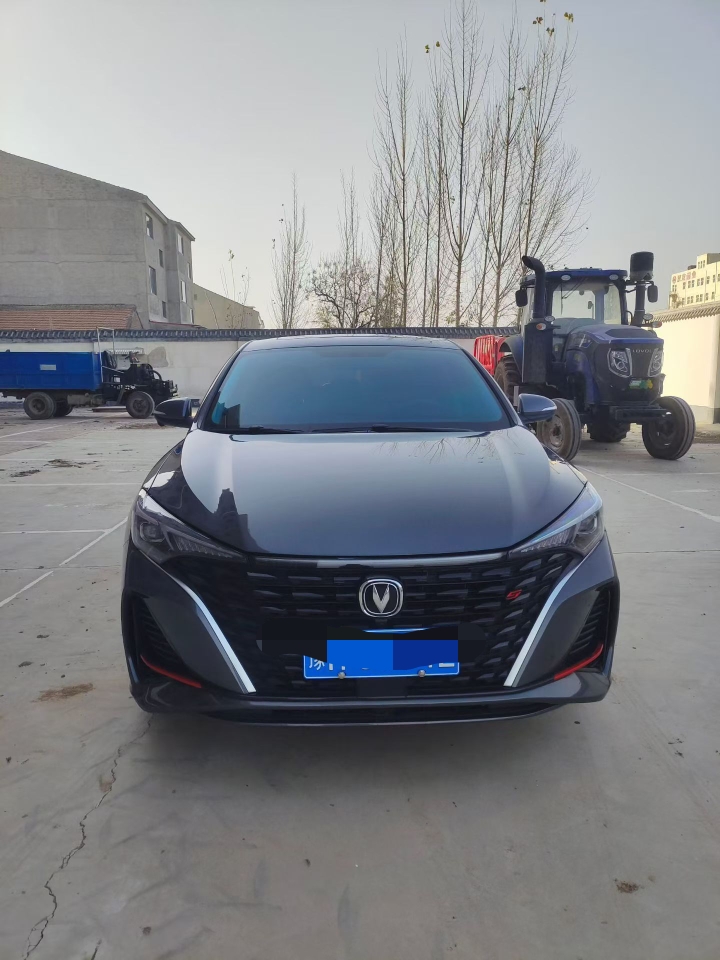 邯郸24年长安汽车逸动1