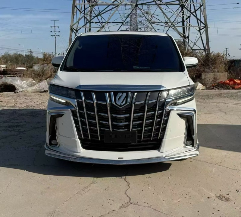 天津17年丰田埃尔法1