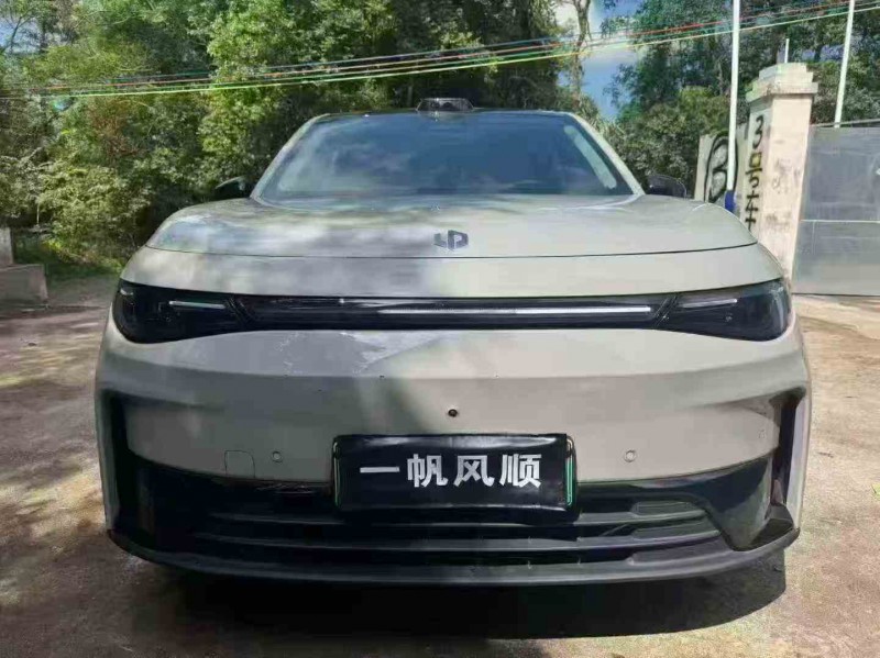 深圳24年零跑汽车C101