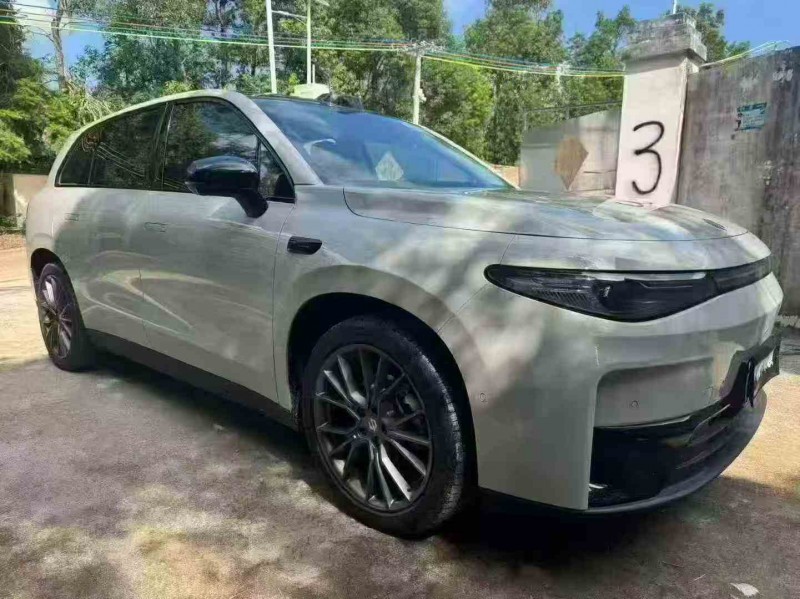 深圳24年零跑汽车C102