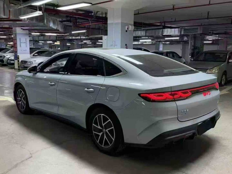 德阳25年比亚迪秦5