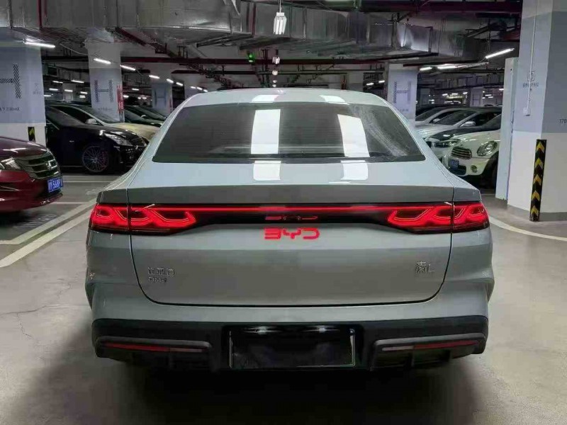 德阳25年比亚迪秦6